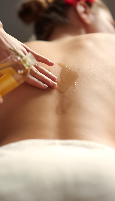 massage with oil